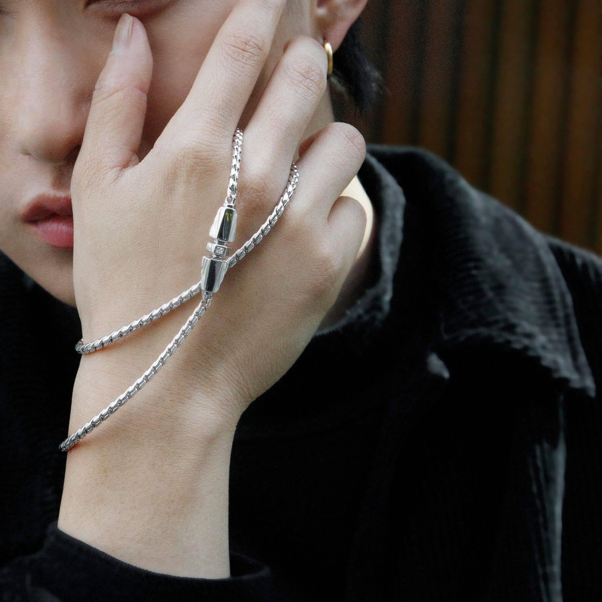 シルバー フェザークラスプ スパイクチェーン ネックレス - 天然石&隕石ジュエリーショップ - AWNL Japan