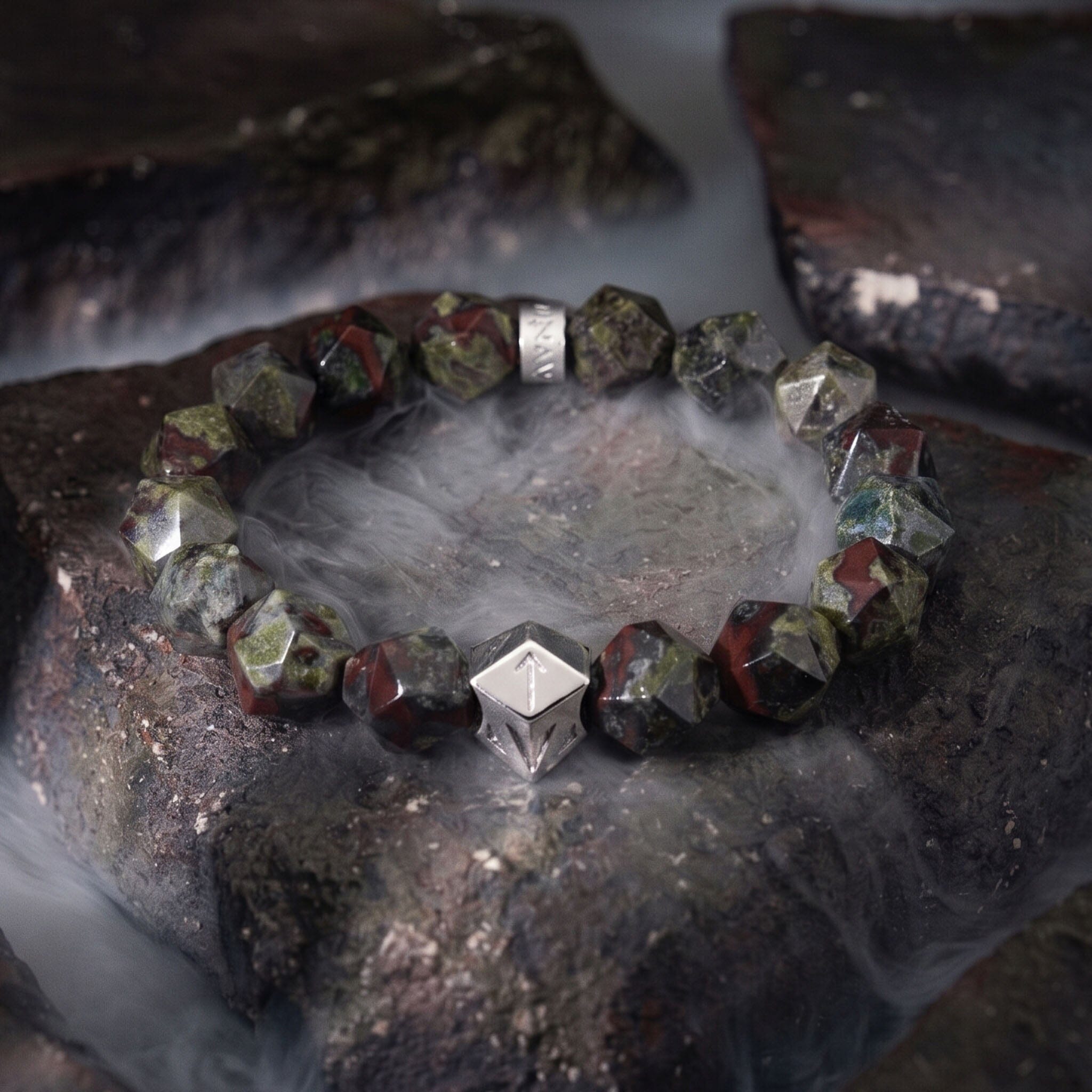 Tiwaz Algiz Bracelet Dragon Blood Jasper ブレスレット AWNL