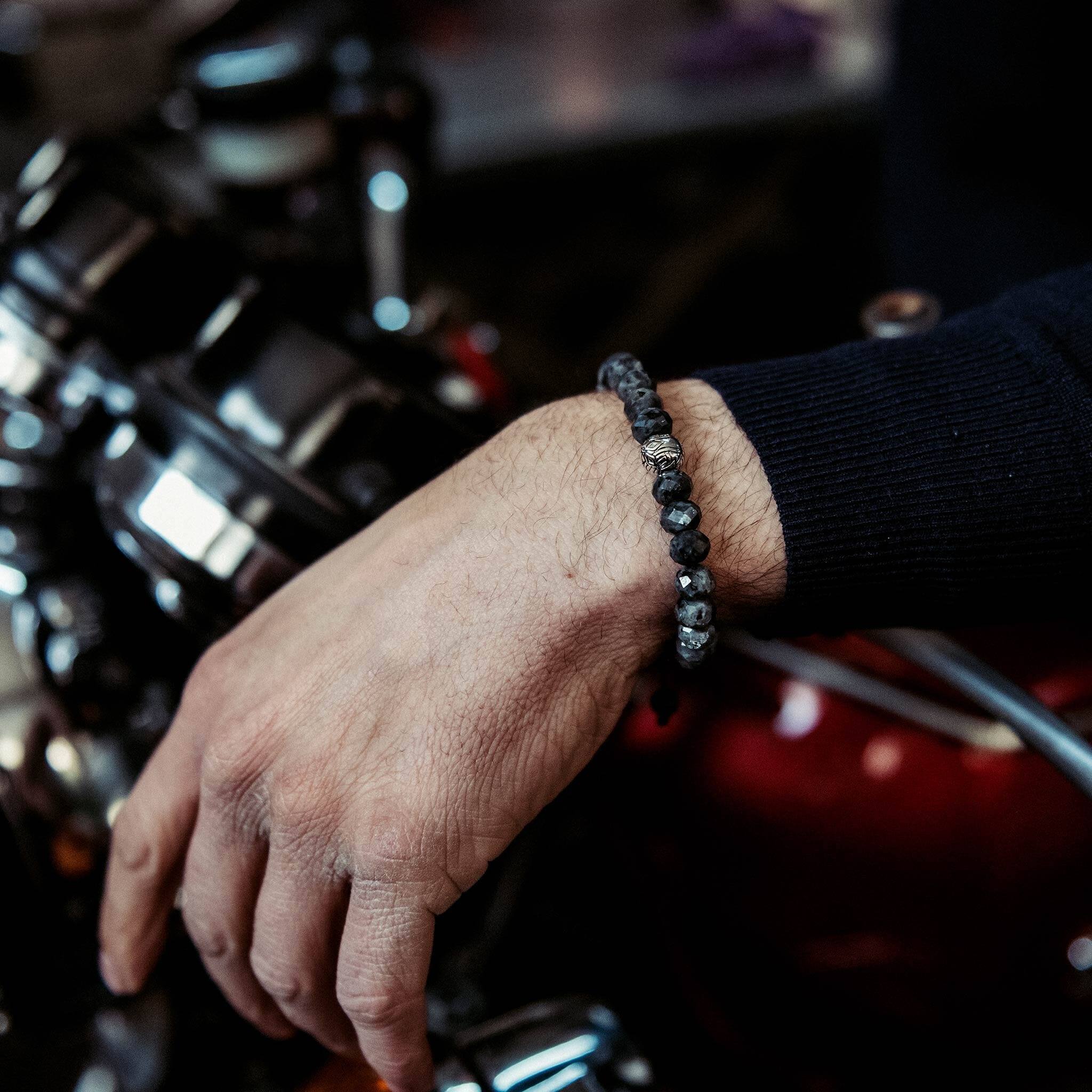 透閃石 紐編み ブレスレット - 天然石&隕石ジュエリーショップ - AWNL Japan