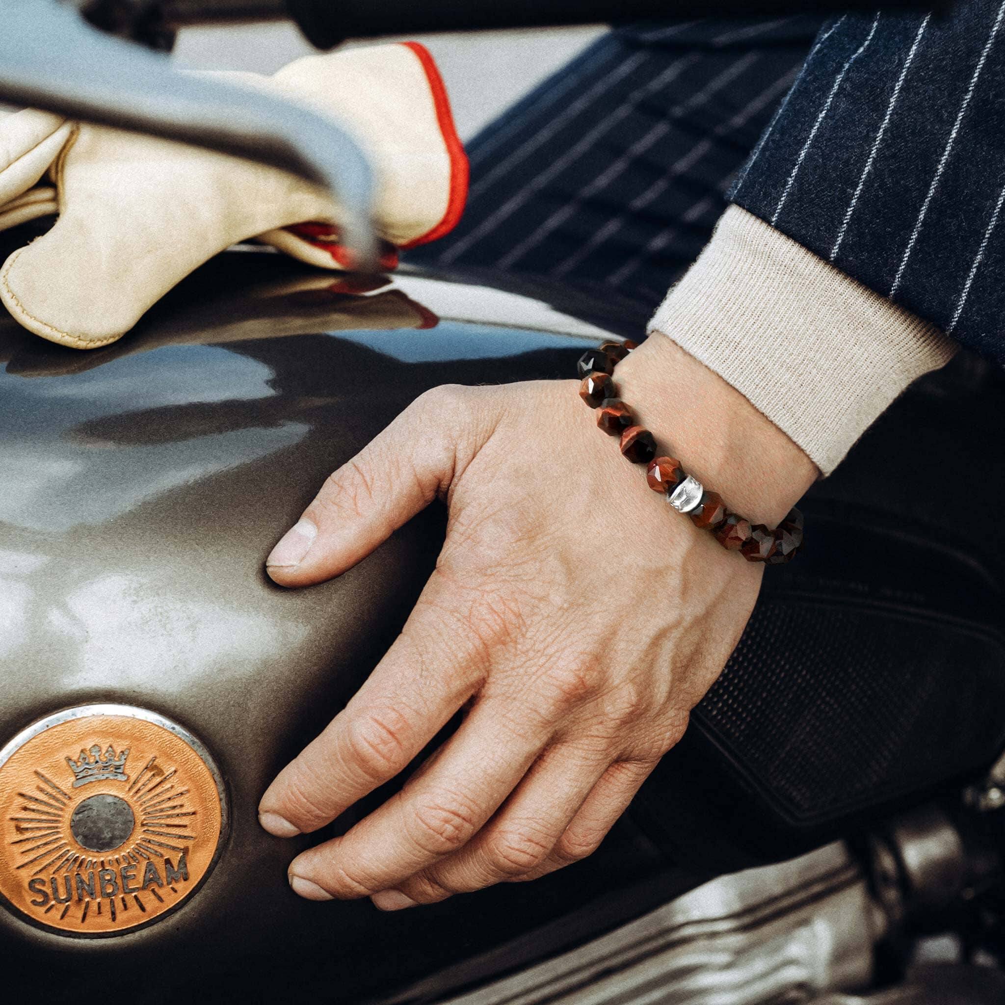 レッドタイガーアイ ルーン ブレスレット - 天然石&隕石ジュエリーショップ - AWNL Japan