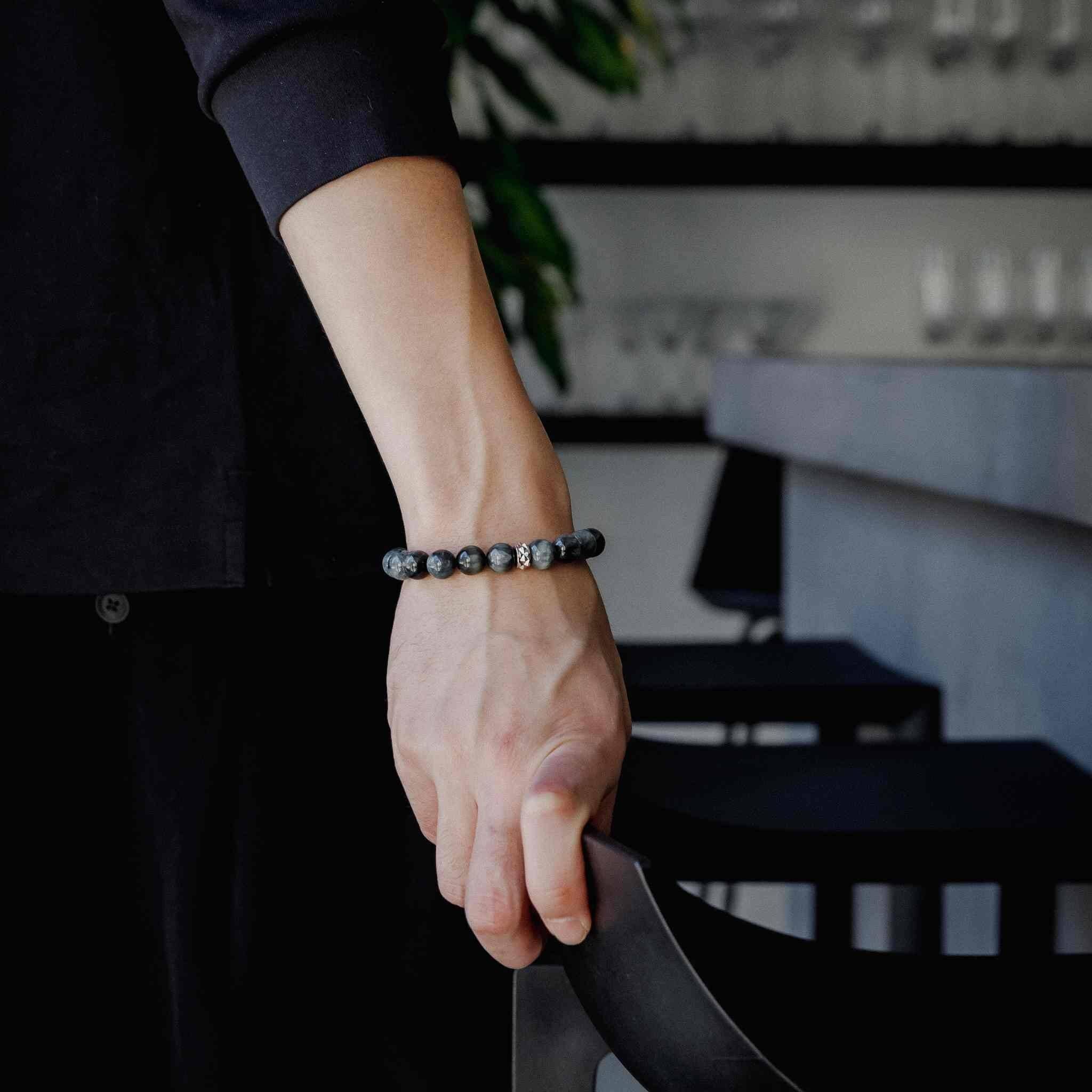 グレーホークアイ 紐編み ブレスレット - 天然石&隕石ジュエリーショップ - AWNL Japan