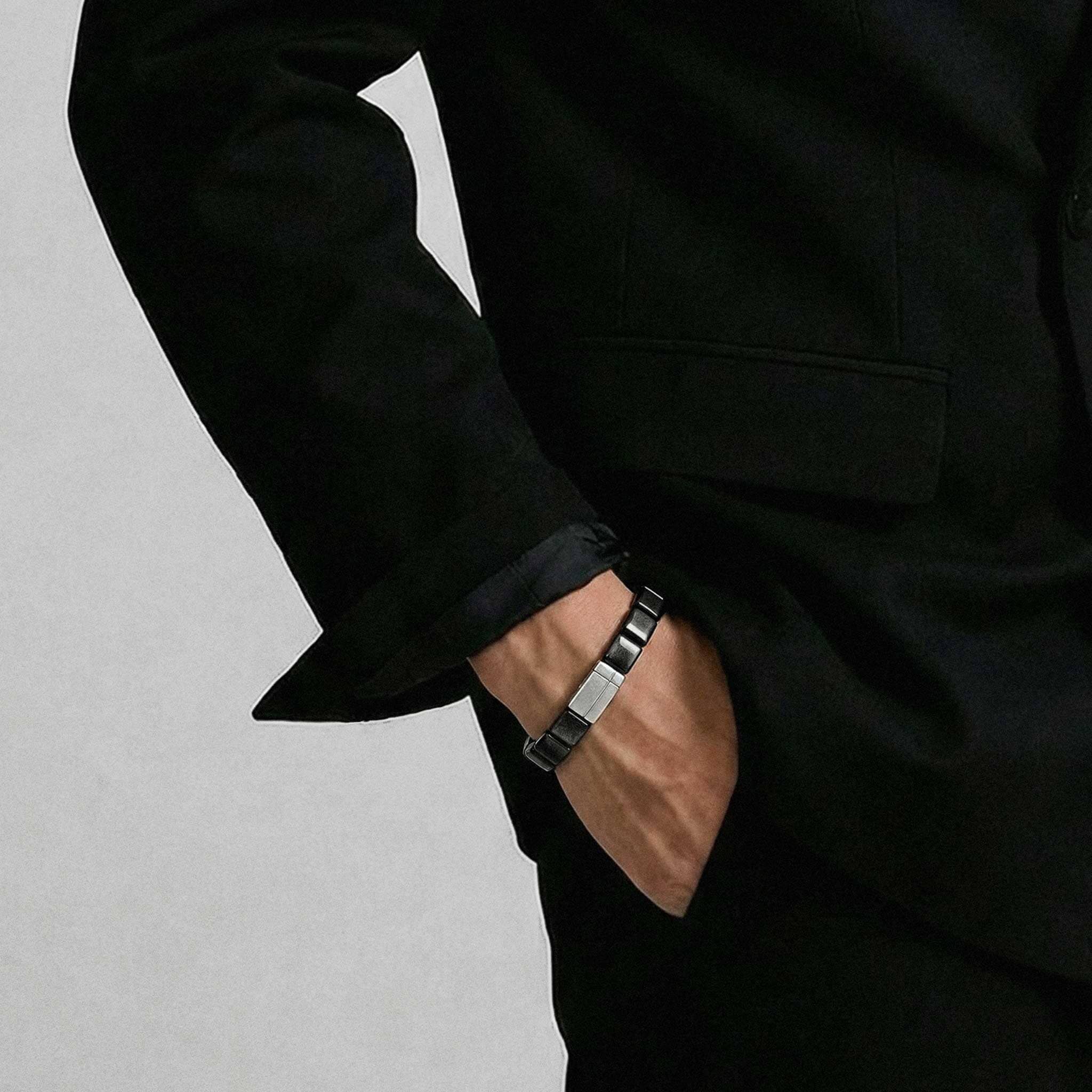 Ichinen Mag-lock Bracelet Silver Obsidian AWNL