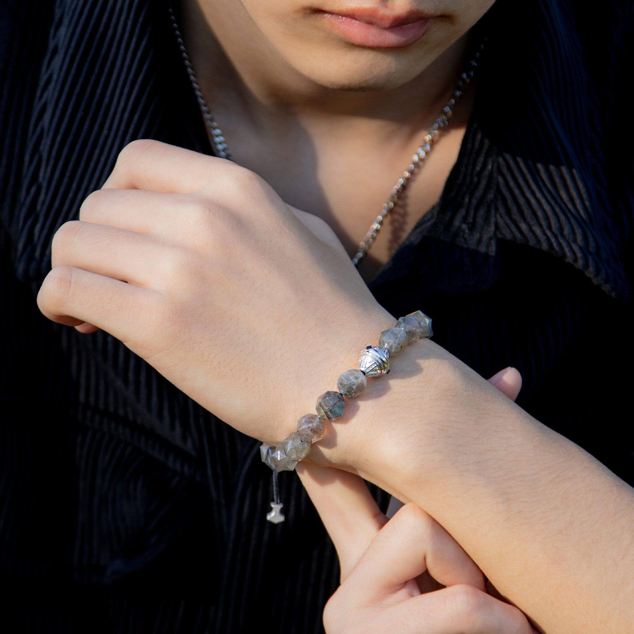 スペクトロライト ビーコン 紐編み ブレスレット - 天然石&隕石ジュエリーショップ - AWNL Japan