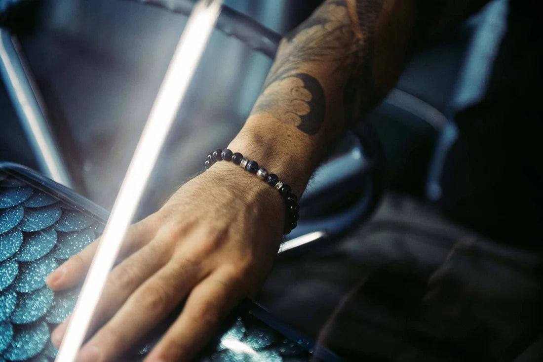 隕石のジュエリーを長くご愛用いただくためのお手入れの方法 - Jewelry Guide, ムオニオナルスタ隕石 - 天然石&隕石ジュエリーショップ - AWNL Japan
