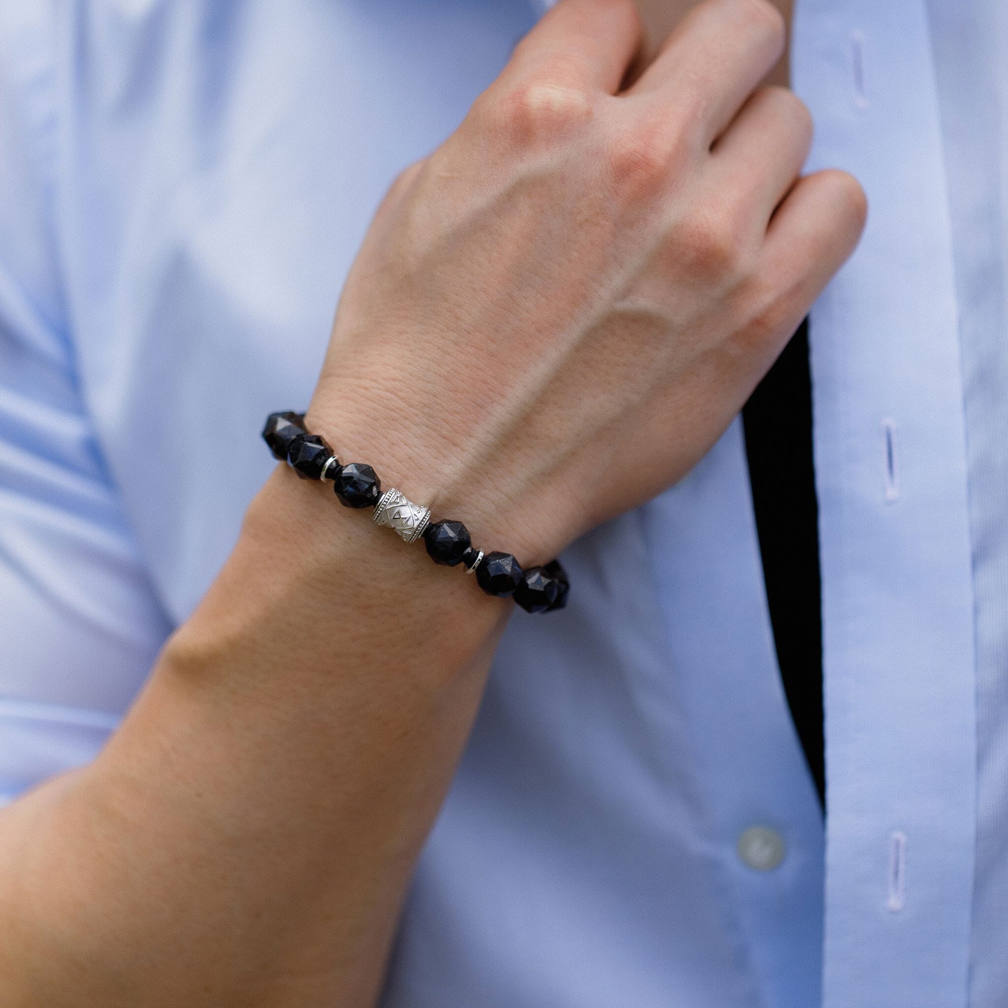 Flex-Lock Manifest Rune Bracelet Nuummite ブレスレット AWNL 