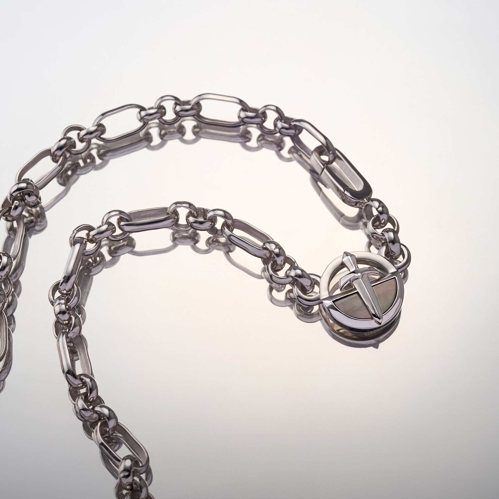 Xiphos Medallion Figaro Necklace Black Nacre ネックレス AWNL 