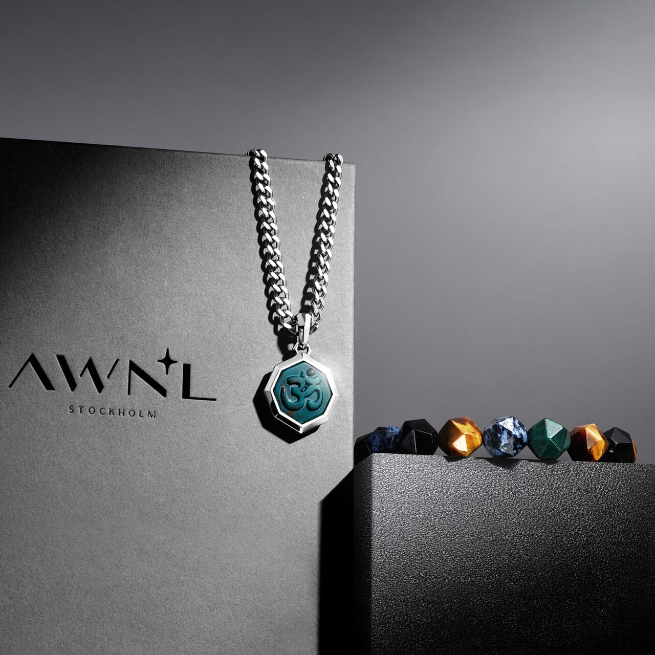 新品未開封品 AWNL ブラッドストーン om オーム刻印 ネックレス AWNL】メンズ ブラッドストーン om刻印 ネックレス | 血石 ペンダント